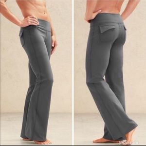 Athleta Fusion Yoga Pants Flap Pockets Wide Leg Flare Asphalt Gray